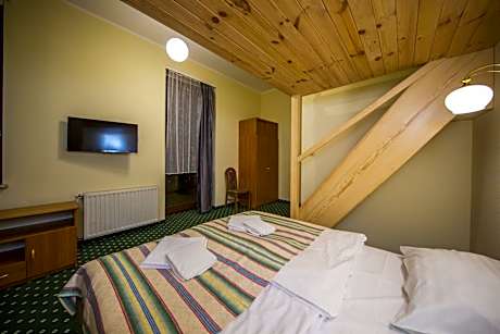 Quadruple Room with Mezzanine