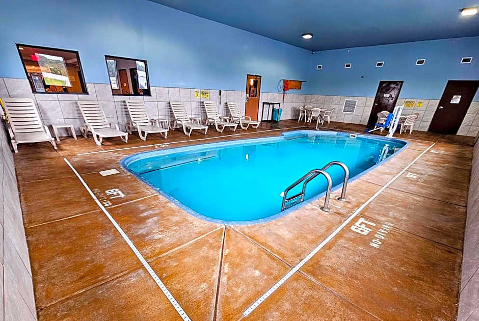 Super 8 by Wyndham Cloverdale IN