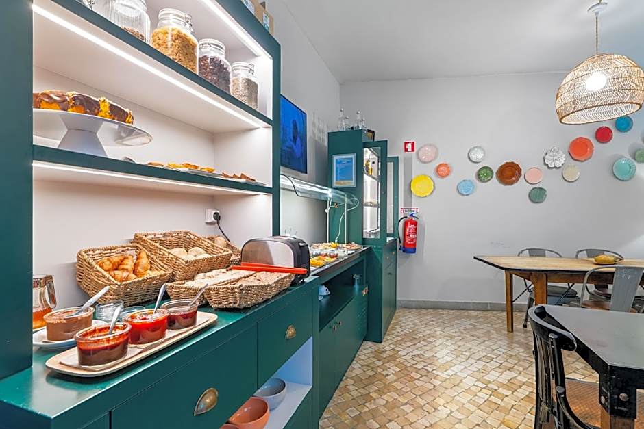 Casa do Bairro by Shiadu