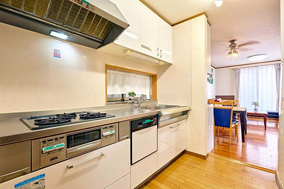 J-2S JR Yamanote Komagome, 3 storey 101sq 4BR, FreePark