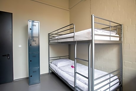 Bed in 4-Bed Female Dormitory Room (18 - 40 years)