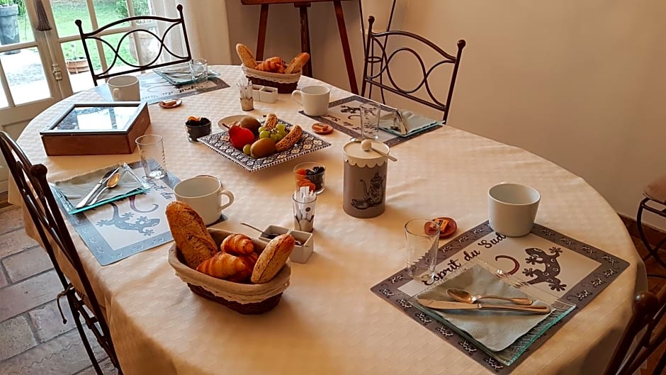 La Douce Heure – Mougins, CT