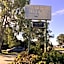 Lazy River Motor Inn