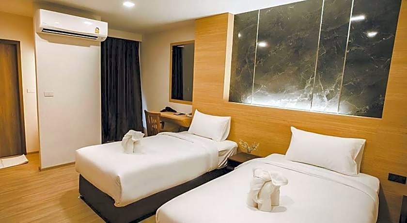 B2 Amata Nakorn Premier Hotel
