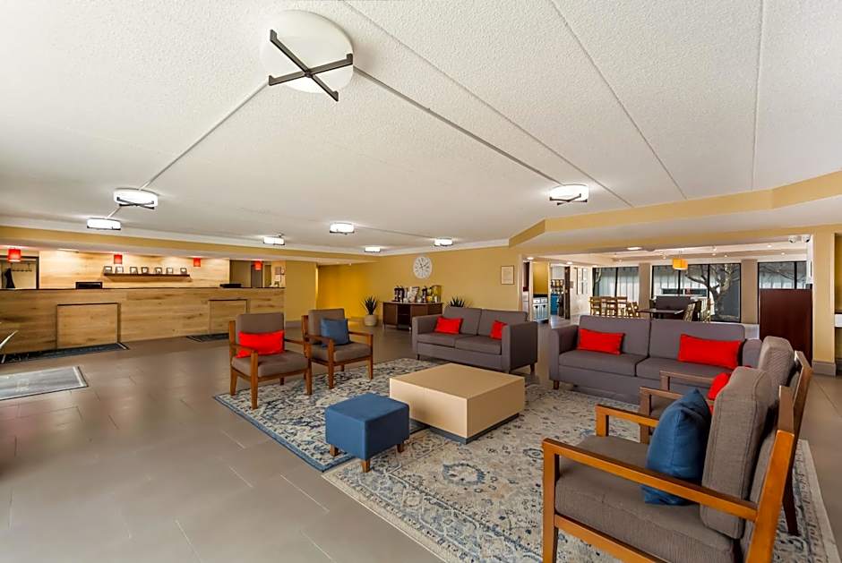 Wingate by Wyndham Lincoln Airport East