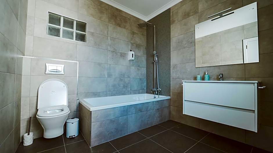 Vila Milreu Guest House