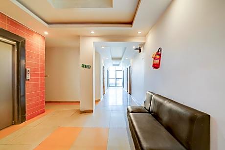 Collection O Hotel Royal Villa