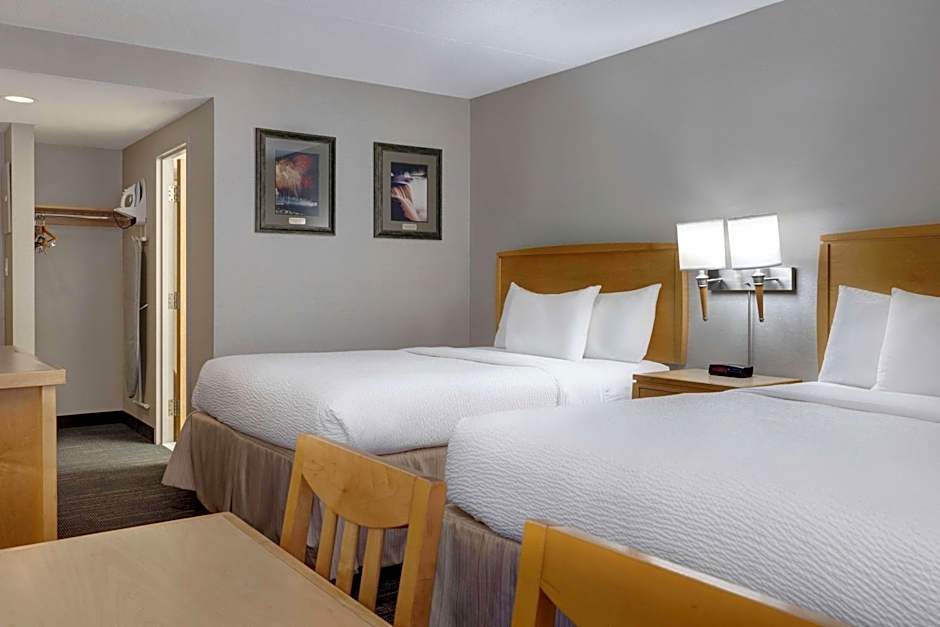 Days Inn by Wyndham Niagara Falls Near The Falls