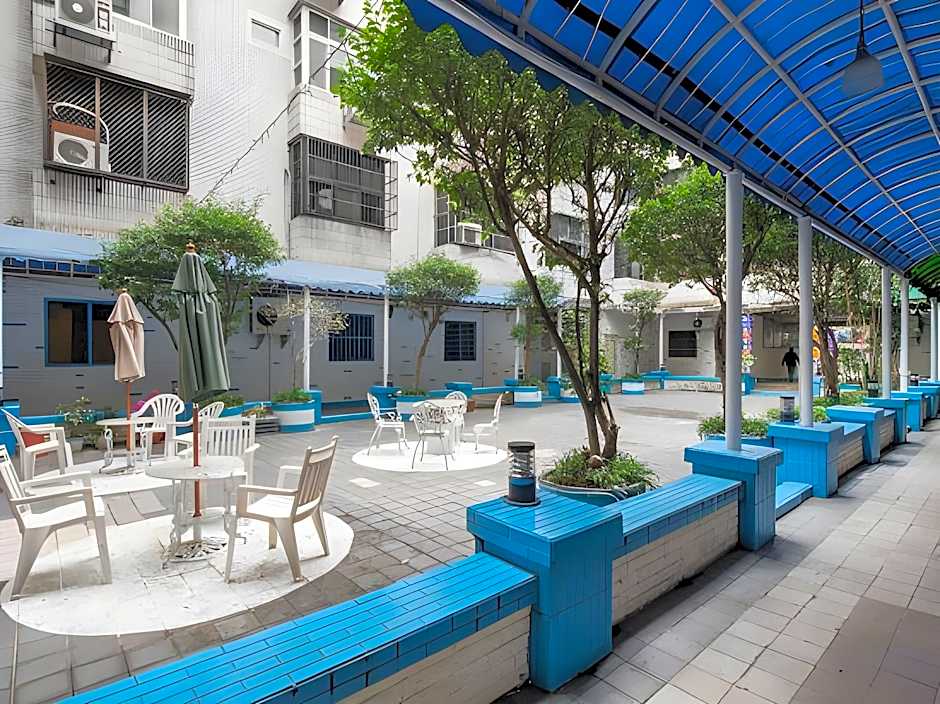 Lotus Yuan Business Hotel