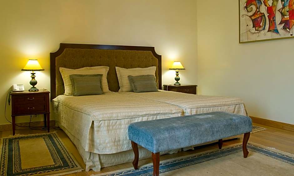 Photo 1 of 4 of Suite