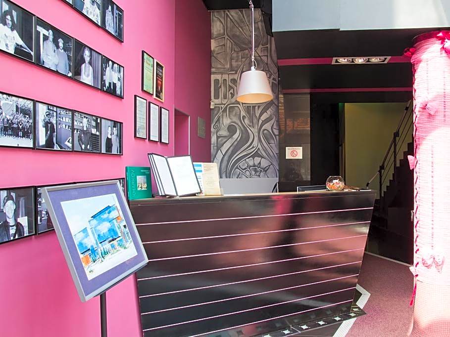 Cosmopolit Hotel