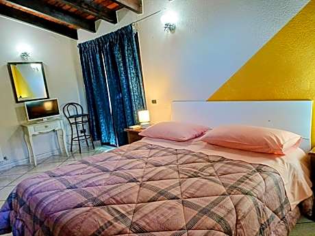 Double or Twin Room with Garden View