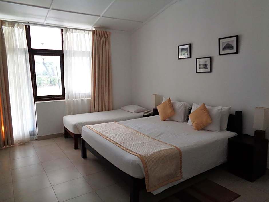 The Lakeside at Nuwarawewa