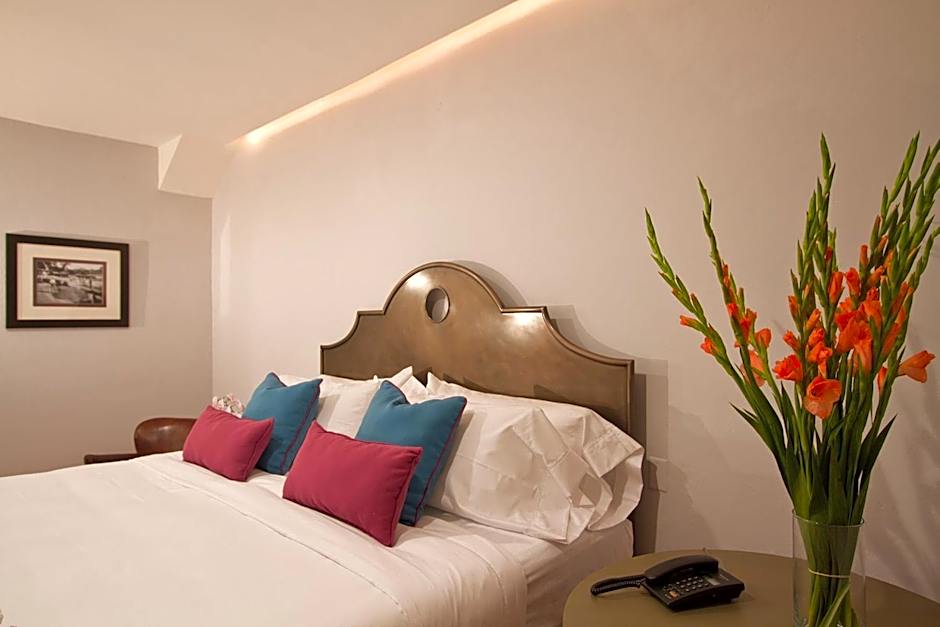 Alta Las Palomas Hotel