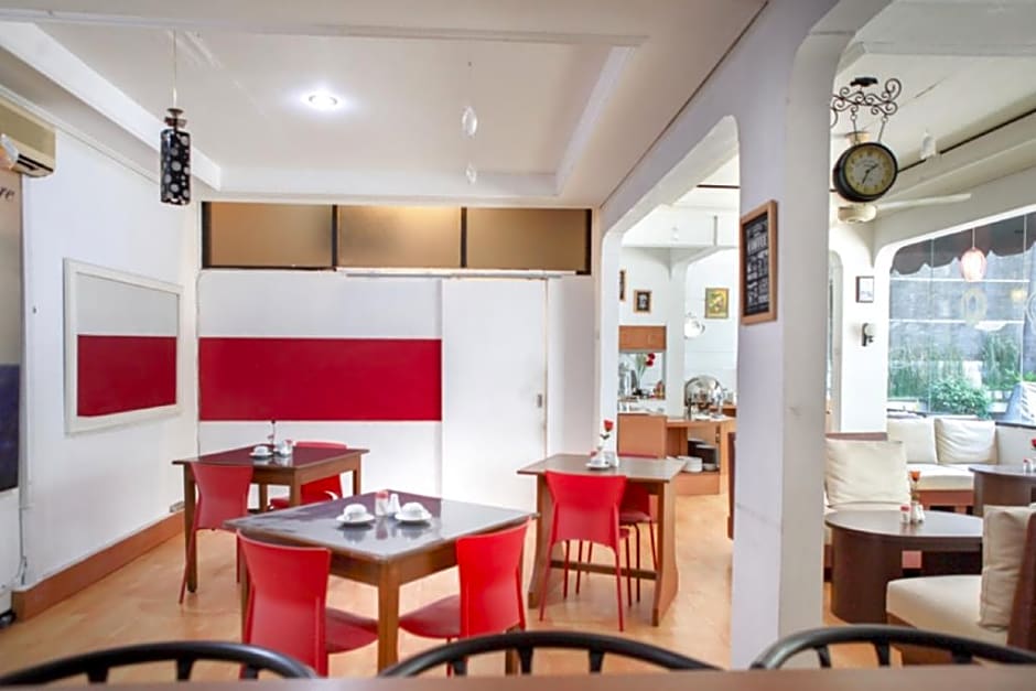 RedDoorz Plus @ Sukamulya Pasteur 2