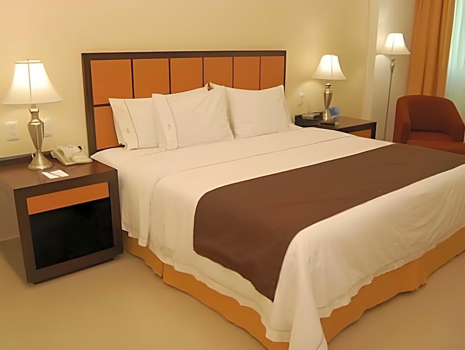 Holiday Inn Express Paraiso - Dos Bocas By IHG