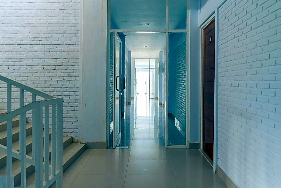 RedDoorz Plus @ Vantas Hotel Parbaba