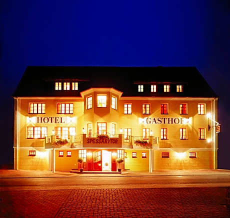 Hotel - Gasthof Spessarttor & Hotel Bergwiesen - Zimmer mit Balkon