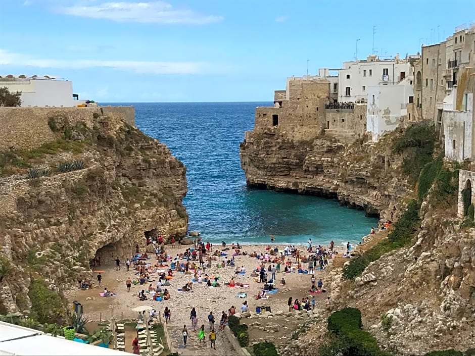 Amare Il Mare – Polignano a Mare, LA