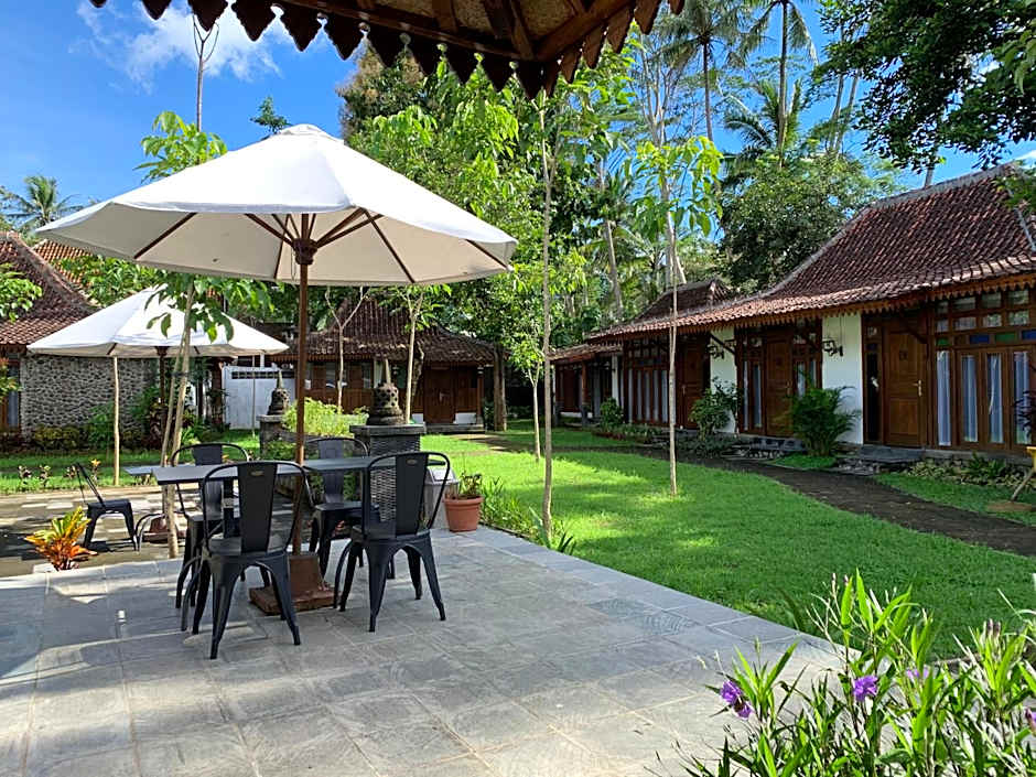 The Nalaya Hotel & Resto