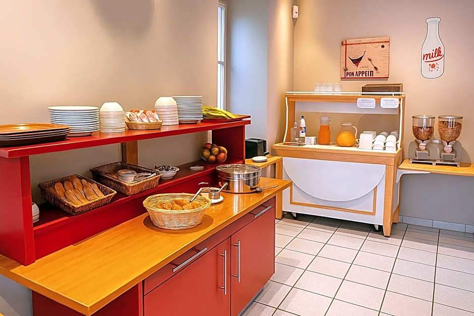 Hôtel de Genève , Faverges-Seythenex 74210, Haute Savoie