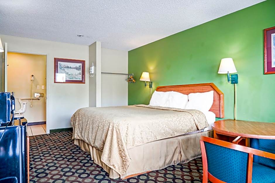 Economy Inn By OYO Ashburn