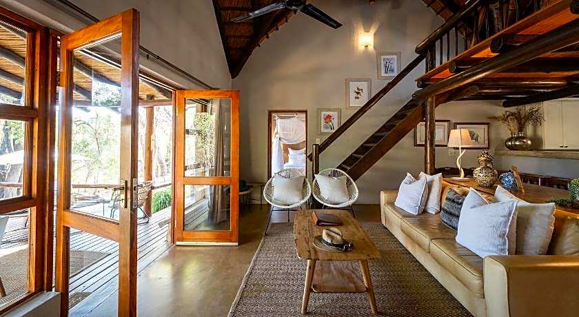 Kuname Safari Lodge