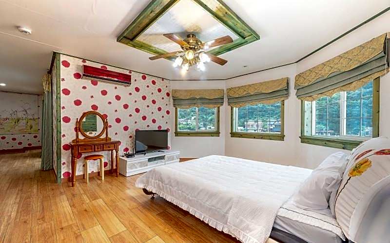 Paradise Pension