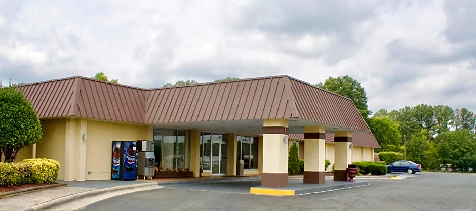Relax Inn - Monroe