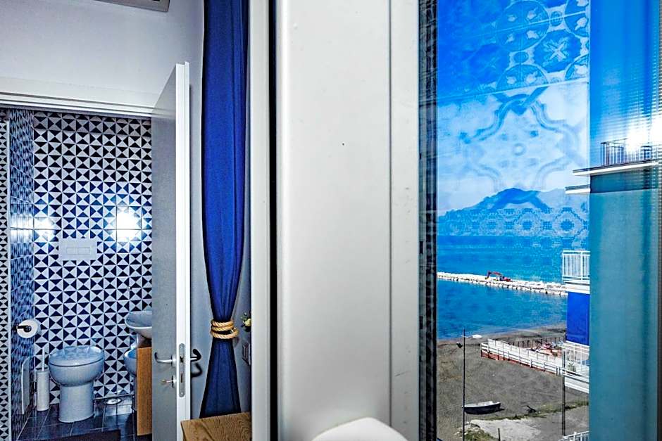 On the beach Sea-view&Kitchen In Room