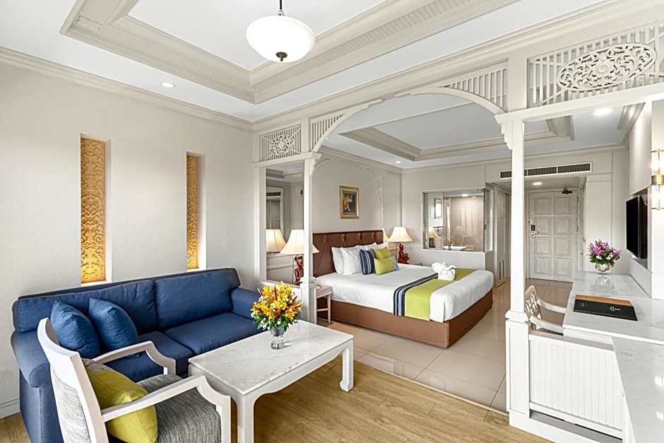 Photo 1 of 6 of Mini 1 King Bed Suite