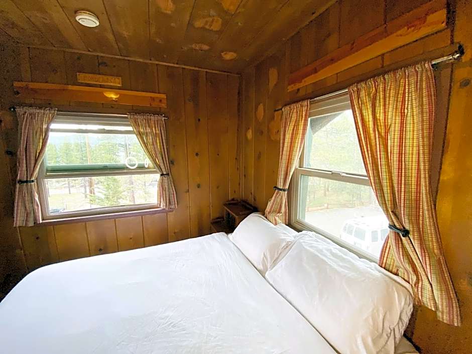 ITH Big Bear Lake Hostel & Retreat Center