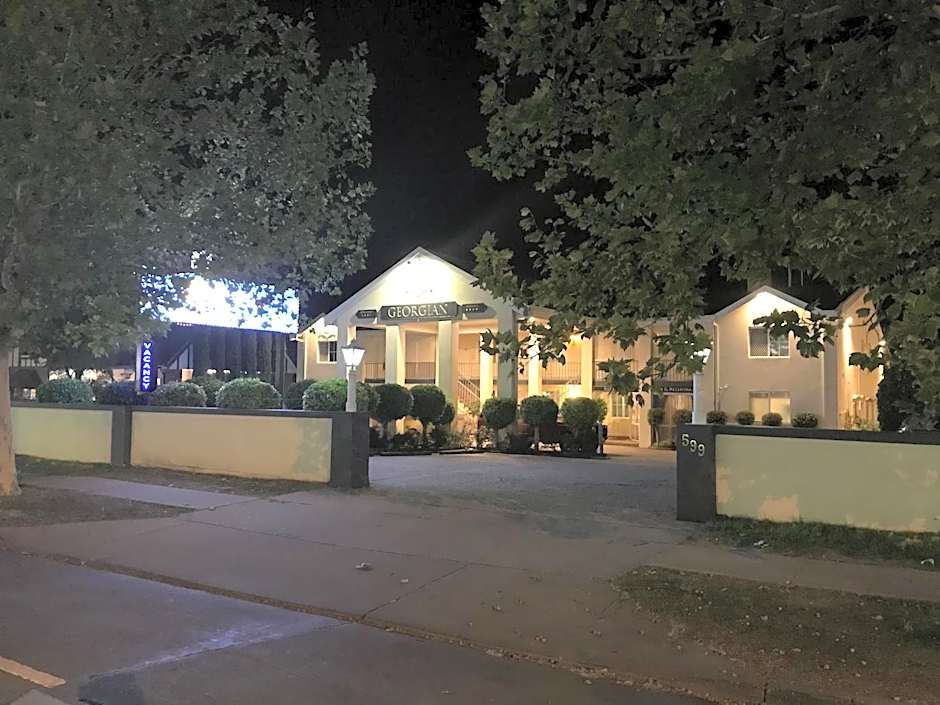 Albury Georgian Motel & Suites