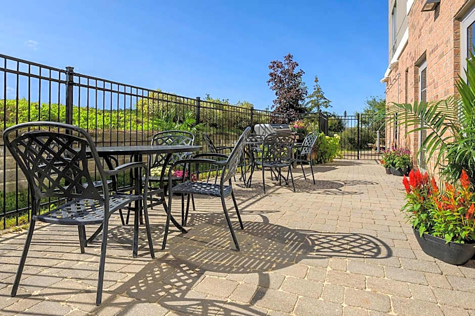 Holiday Inn Express Hotel & Suites North Bay By IHG