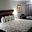 Rancho San Diego Inn & Suites