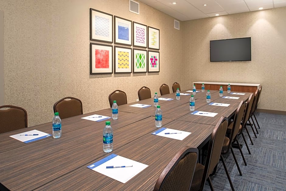 Holiday Inn Express and Suites Camas - Vancouver By IHG