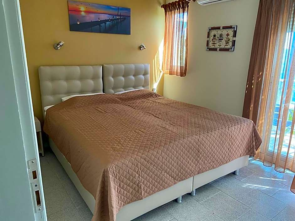 Samothraki Akrogiali Rooms