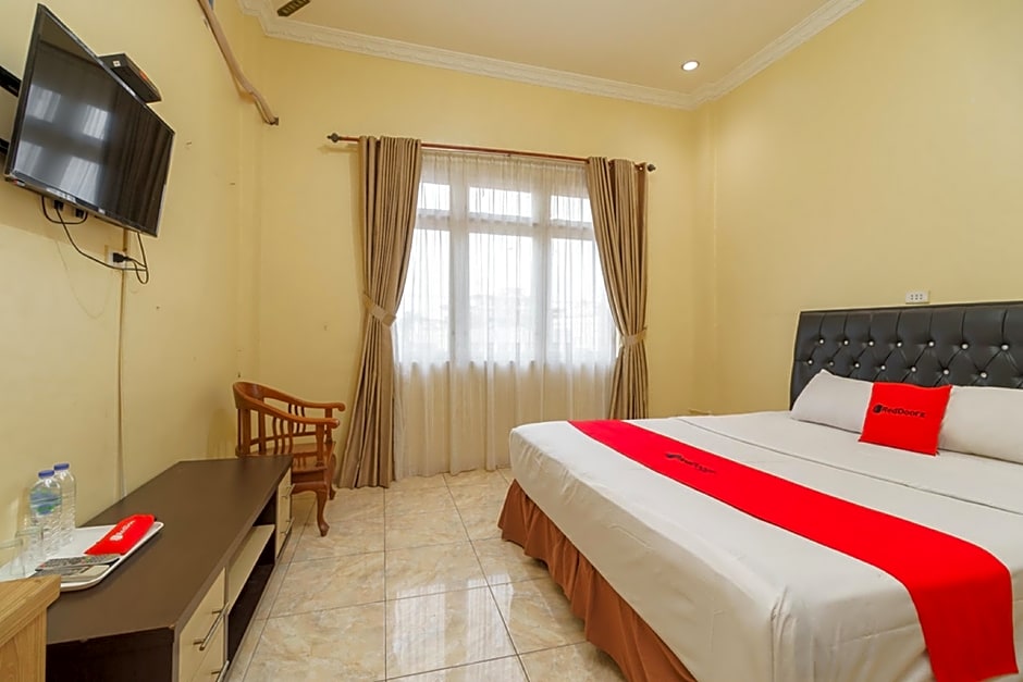 RedDoorz Plus @ Hotel Sempurna Watervang Lubuk Linggau