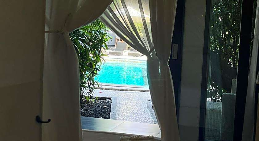 Pearl Hotel