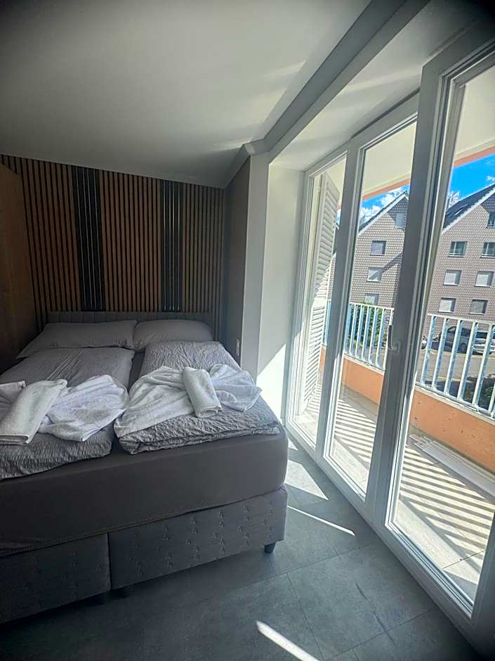 City Hotel
