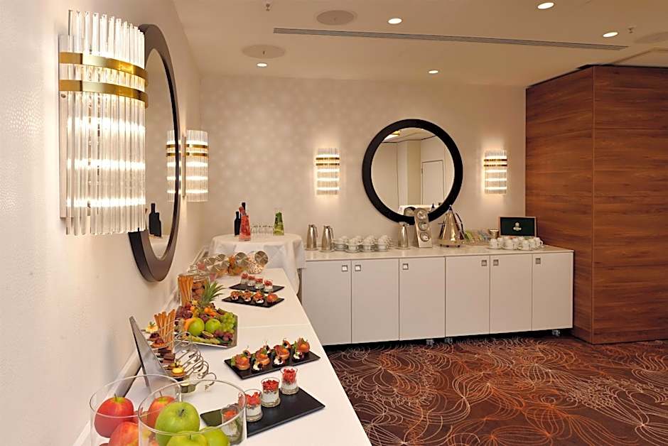 Best Western Plus Delta Park Hotel