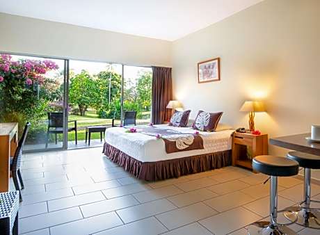 Studio with Garden View