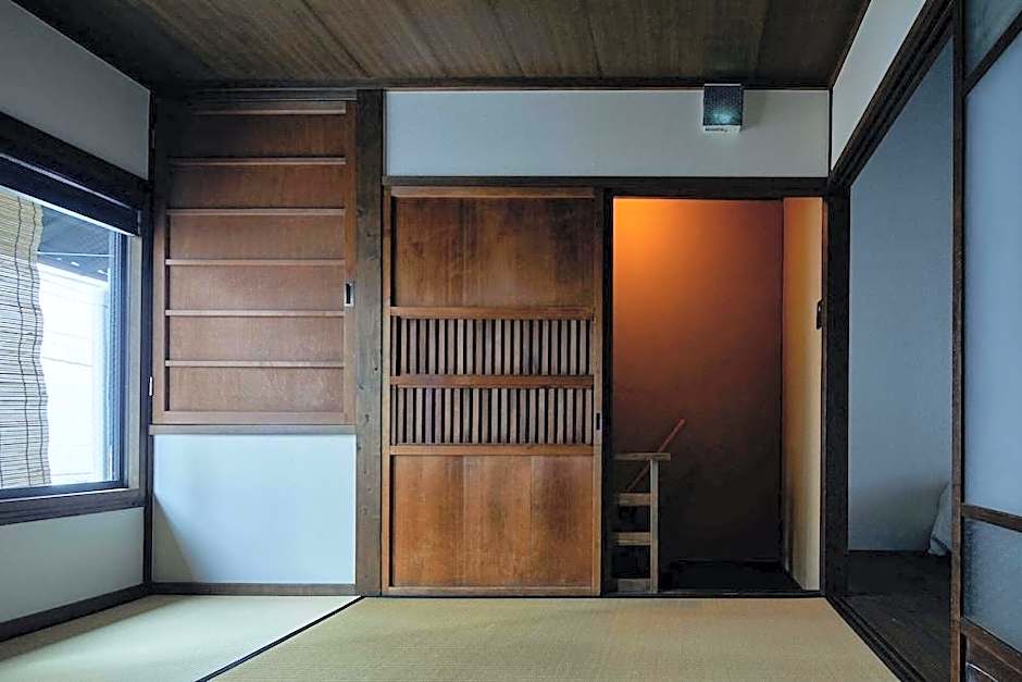 YADORU KYOTO HANARE Mizunoe No Yado