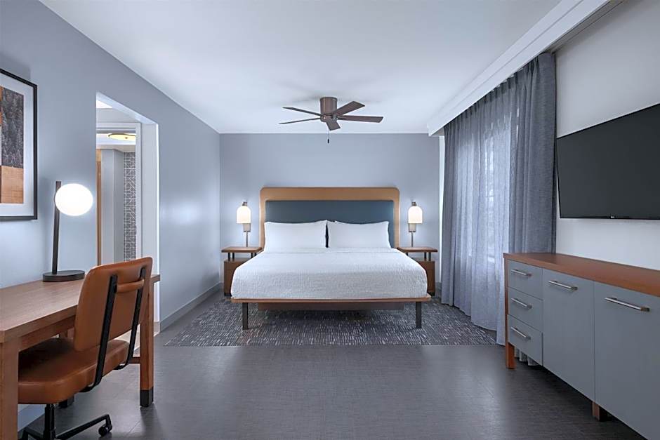 Homewood Suites By Hilton Fresno