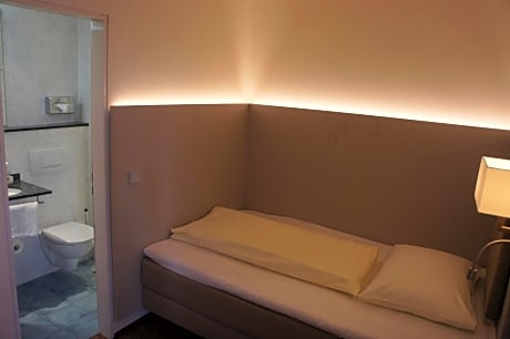 Classic Single Room