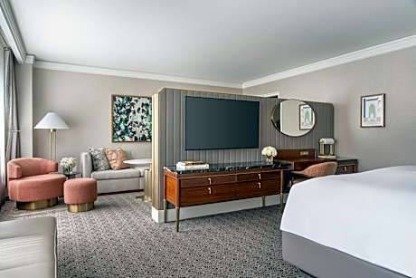 Club lounge access, Junior Suite, 1 King, Sofa bed