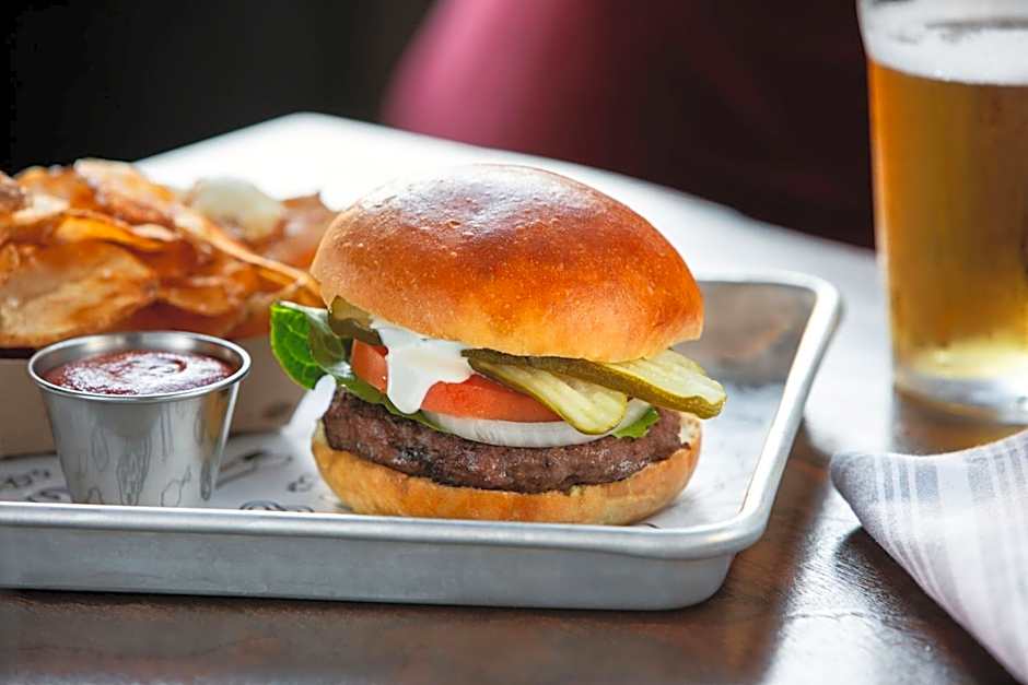 Moxy Springfield Downtown