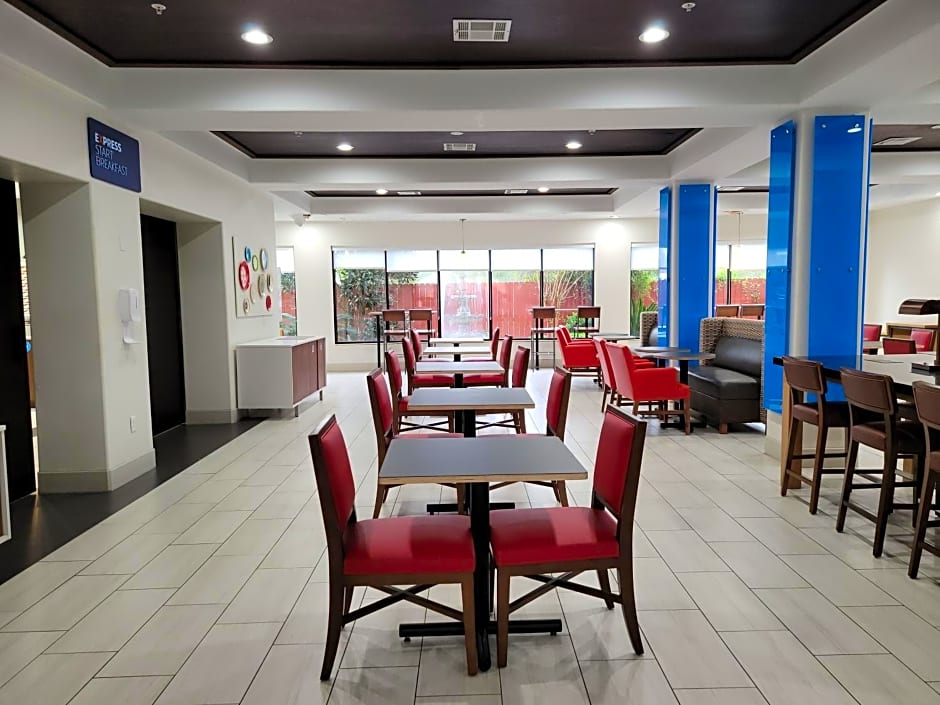 Holiday Inn Express Hotel & Suites Vidor South, an IHG Hotel