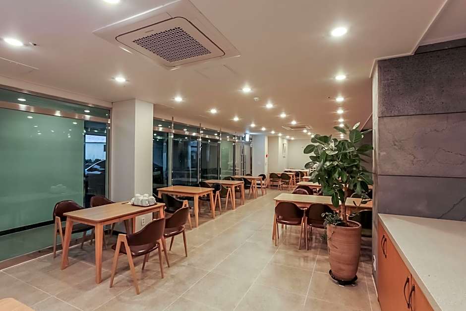 Sunrise Hotel Seopjikoji