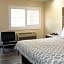 Travelodge by Wyndham Long Beach Convention Center